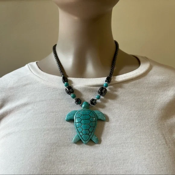 🐢Healing hematite bead & turquoise turtle pendant necklace - Picture 8 of 8